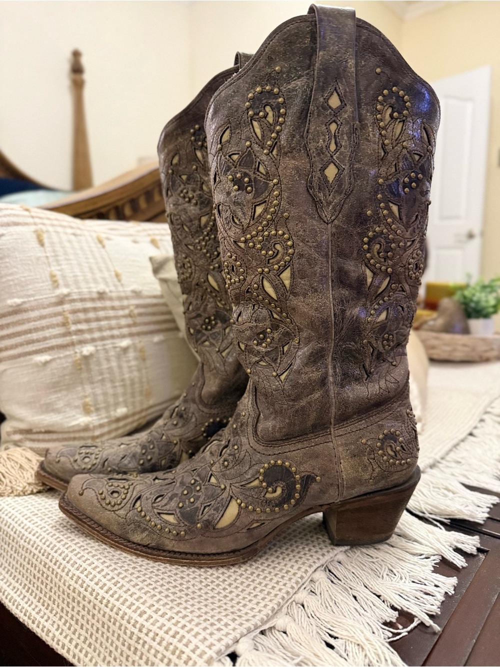 Corral Vintage Embellished Brown Leather Western Heeled Boots